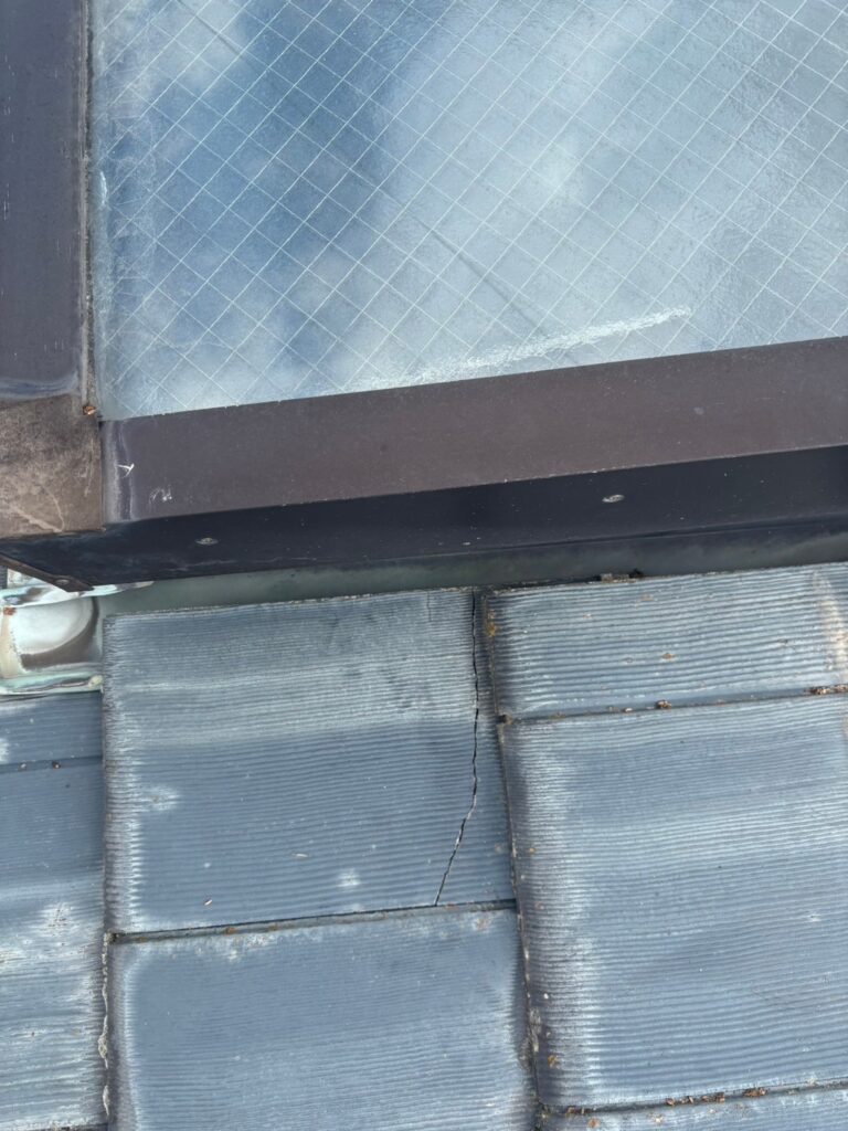 東大阪市額田町にて雨漏り修理〈コーキング劣化と瓦のひび割れ〉 施工後